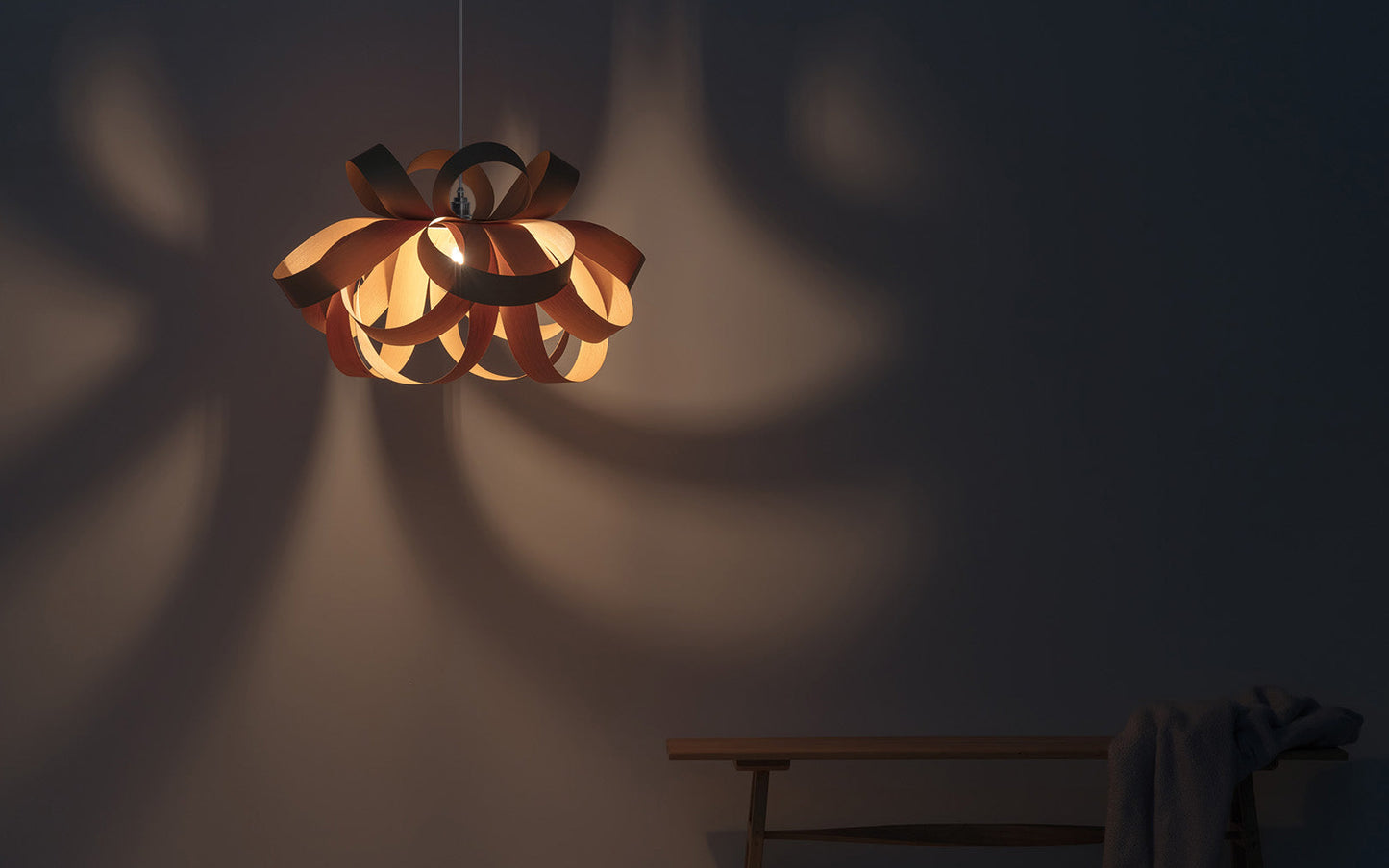 Skipper Pendant Large - oak wood