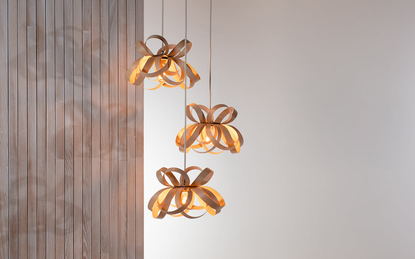 Skipper Pendant Small - Trio Cluster - oak wood