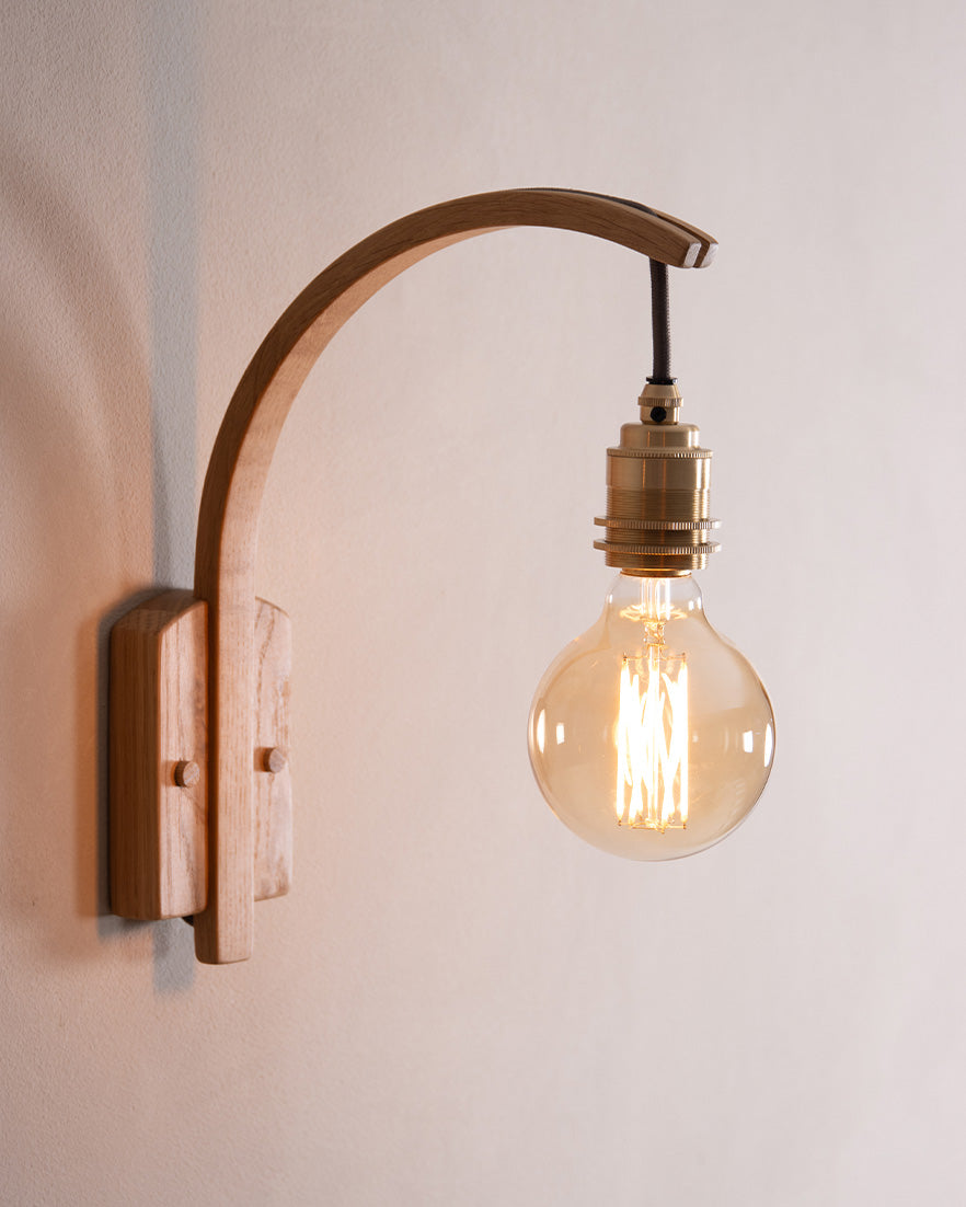 Hanter Wall Light - oak wood