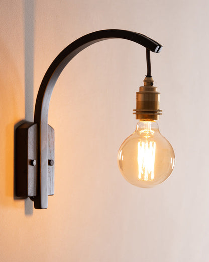 Noctis Hanter Wall Light - oak wood