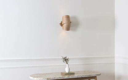 Neap Wireless Wall Light - oak wood