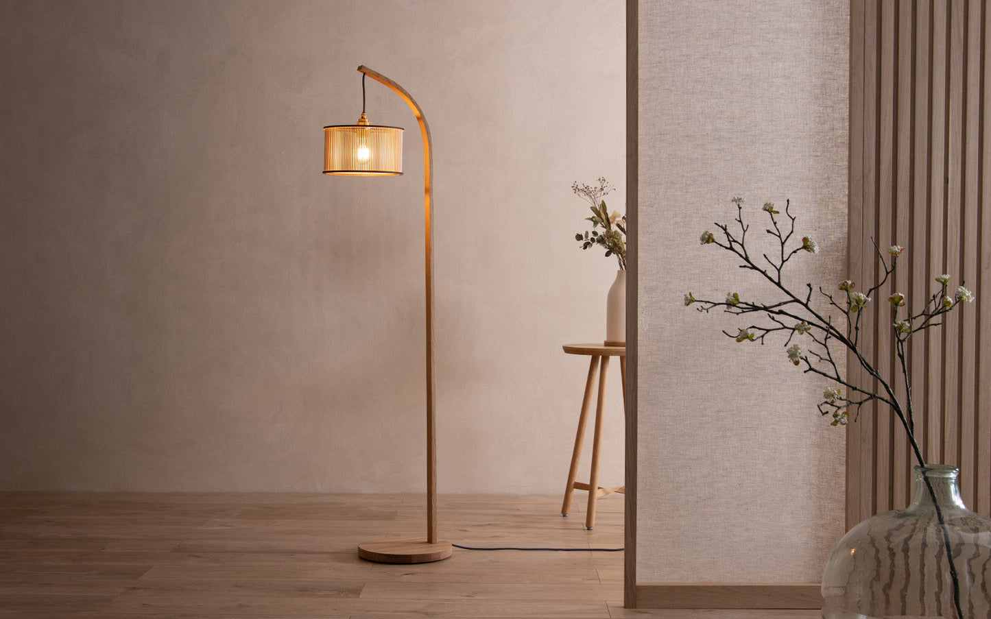 Artus Small - Stem Floor Light - oak wood