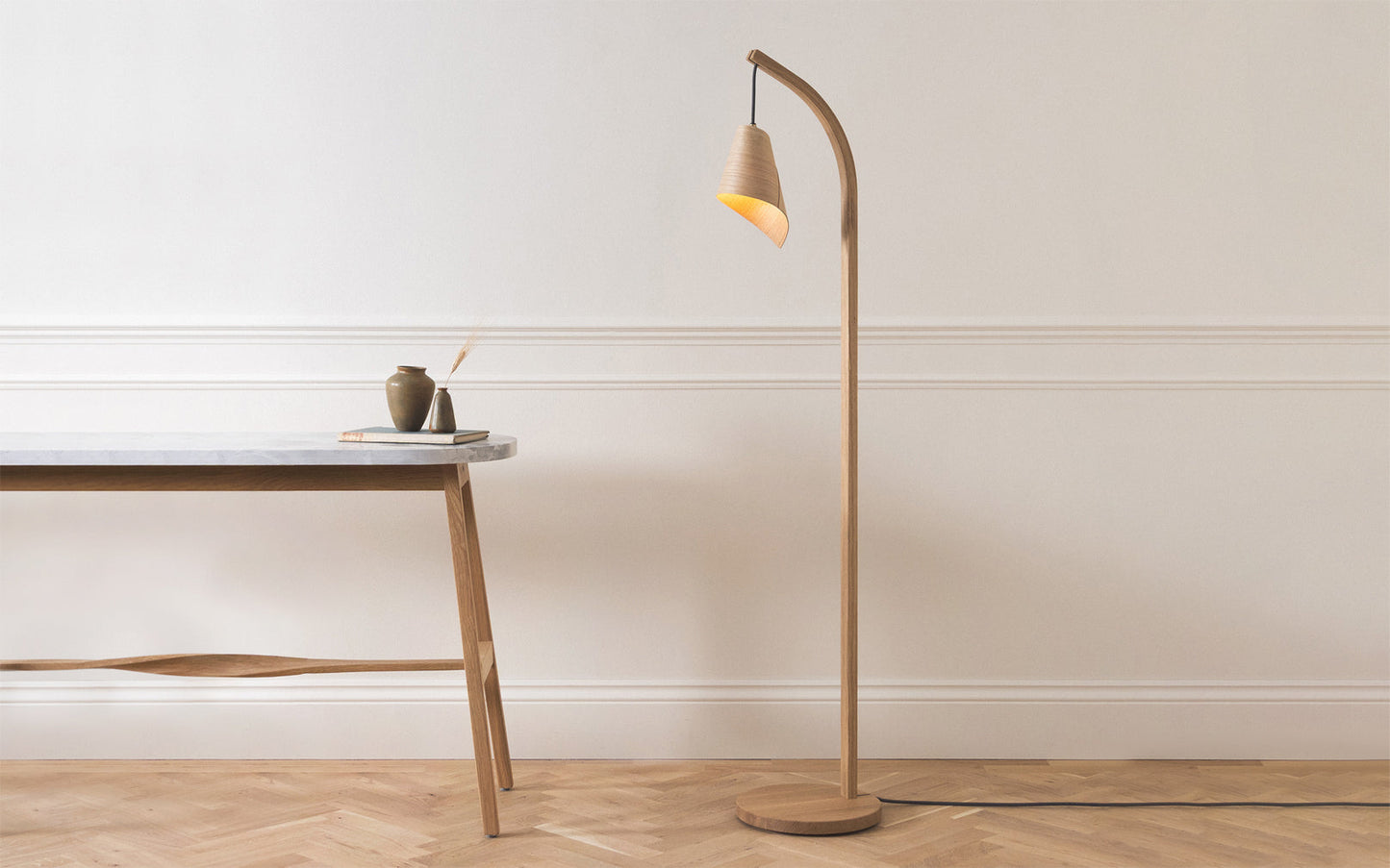 Keel - Stem Floor Light - oak wood