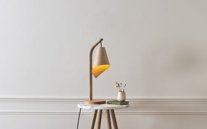 Keel - Stem Table Light - oak wood