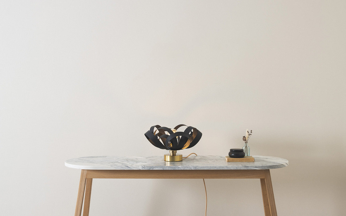 Noctis Skipper Table Light - wood