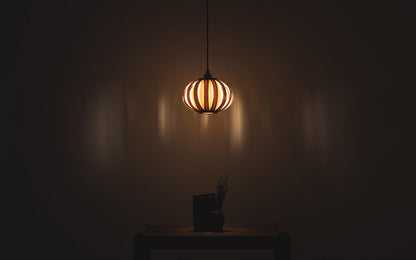 Urchin Pendant X-Small - oak wood