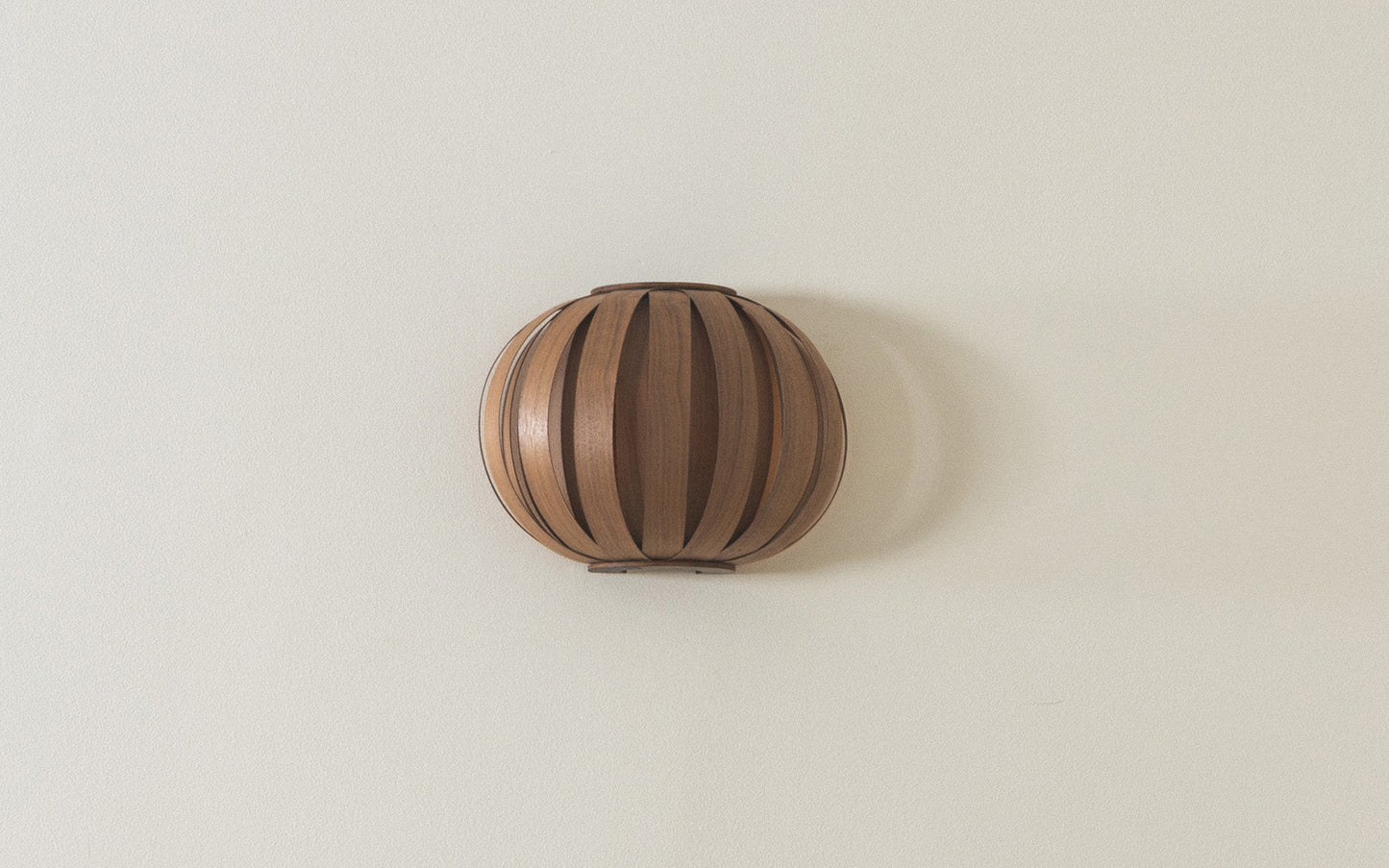 Urchin Wall Light - oak wood