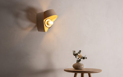 Verso Wireless Wall Light - oak wood
